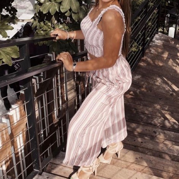 Set - Picture 2 of 2